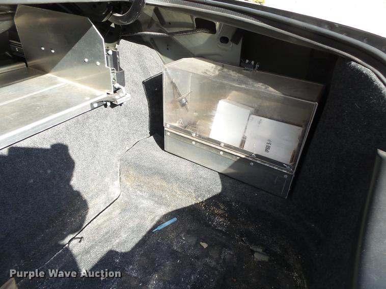 image for item DE3641 2011 Ford Crown Victoria Police Interceptor