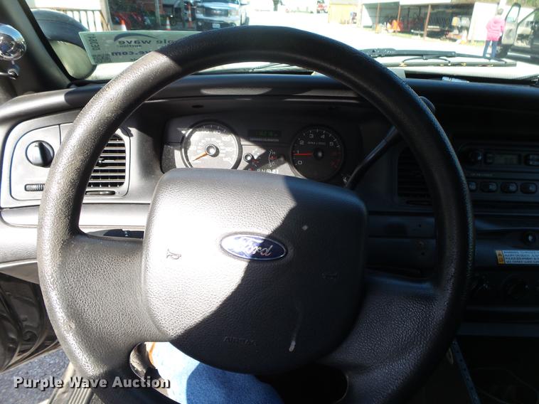image for item DE3641 2011 Ford Crown Victoria Police Interceptor