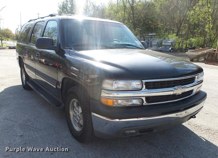 image for item DE3642 2002 Chevrolet Suburban 1500 SUV