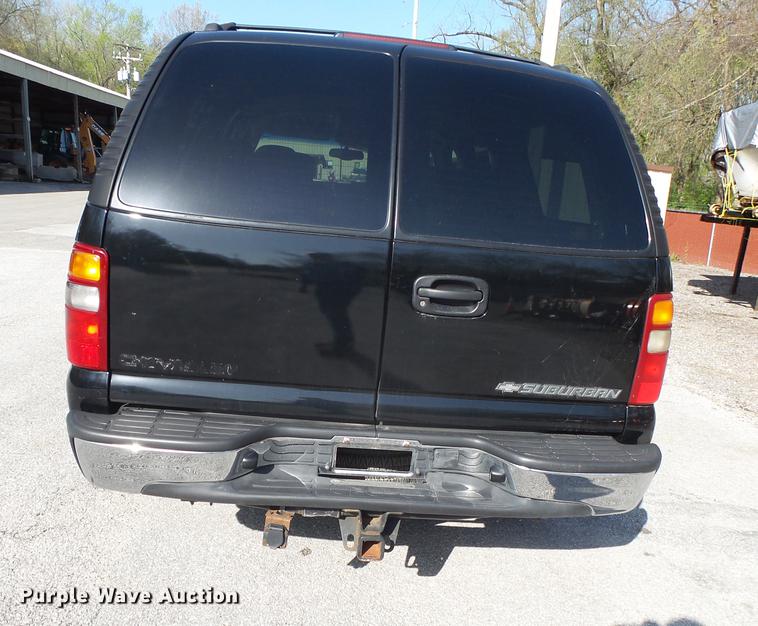 image for item DE3642 2002 Chevrolet Suburban 1500 SUV