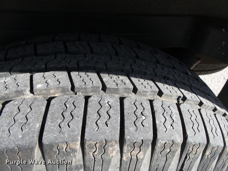 image for item DE3642 2002 Chevrolet Suburban 1500 SUV