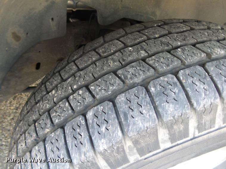 image for item DE3642 2002 Chevrolet Suburban 1500 SUV