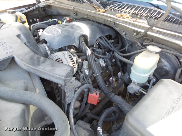 image for item DE3642 2002 Chevrolet Suburban 1500 SUV