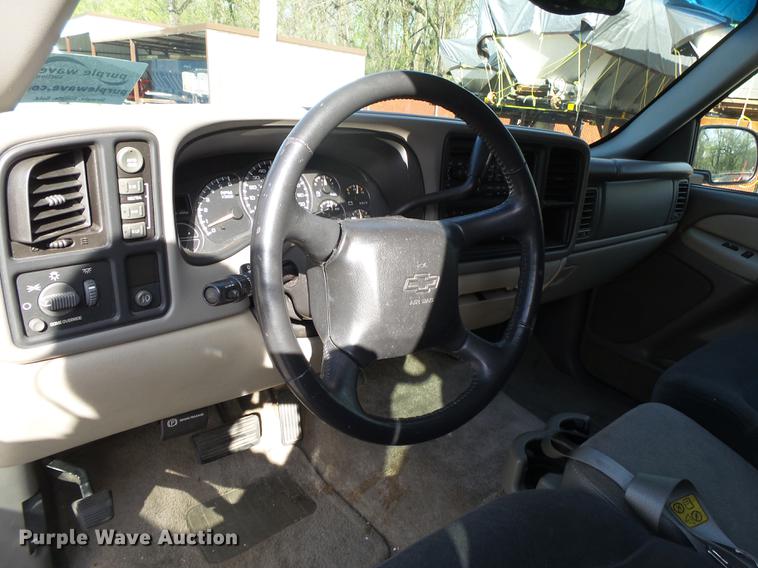 image for item DE3642 2002 Chevrolet Suburban 1500 SUV