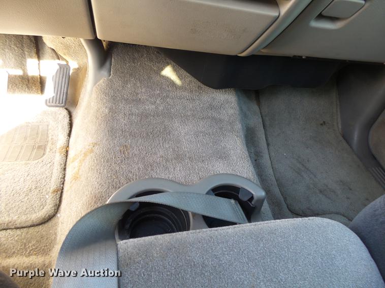 image for item DE3642 2002 Chevrolet Suburban 1500 SUV