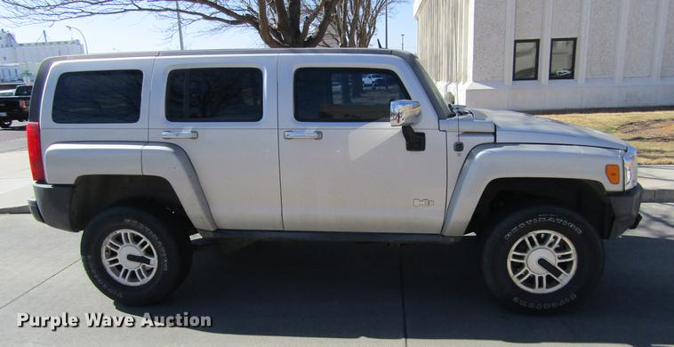 image for item DE6702 2006 Hummer H3 SUV