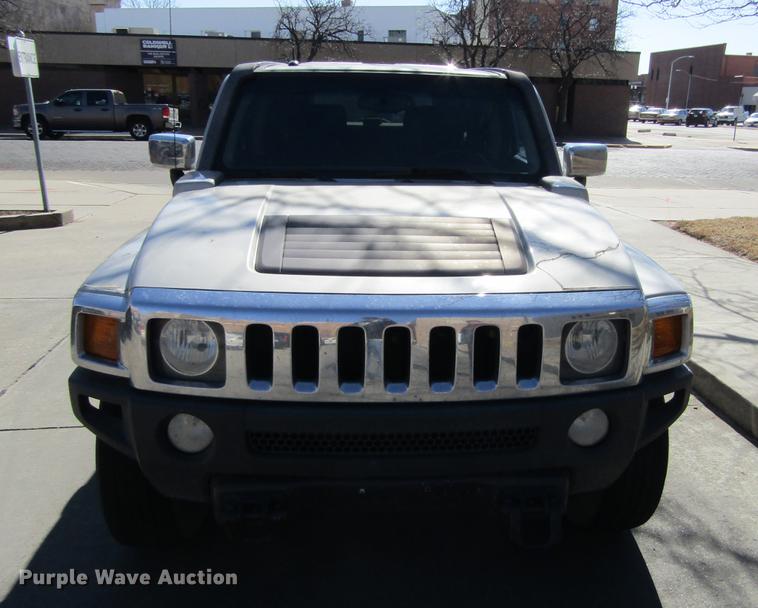 image for item DE6702 2006 Hummer H3 SUV