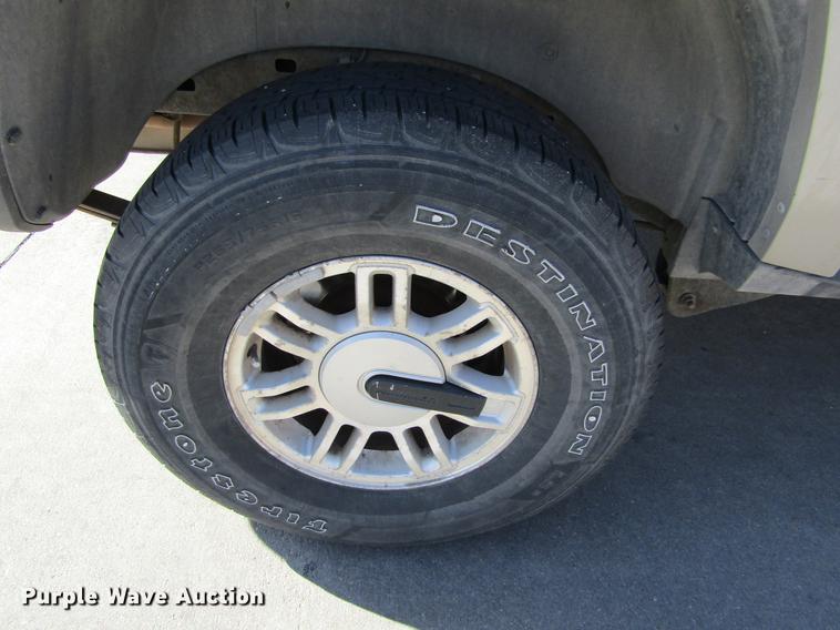 image for item DE6702 2006 Hummer H3 SUV