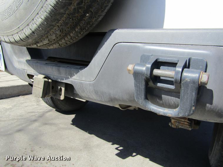 image for item DE6702 2006 Hummer H3 SUV