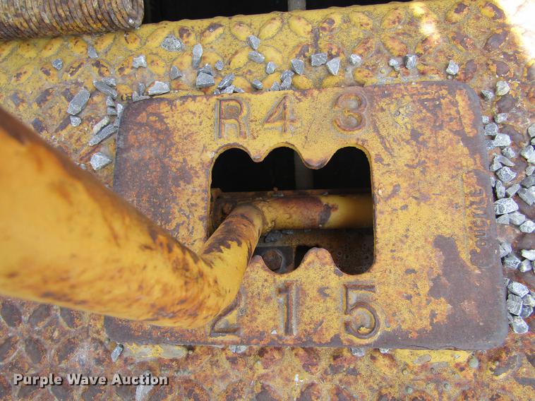 image for item DE6776 1955 Minneapolis Moline U chip spreader