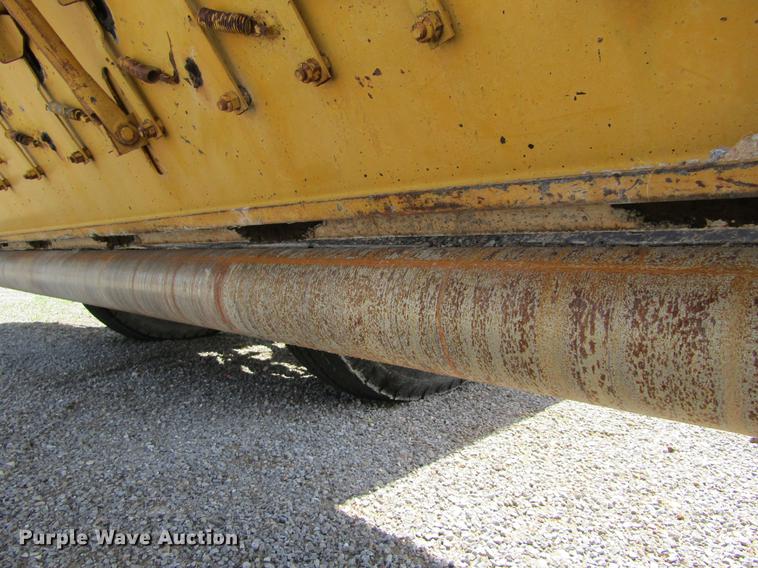 image for item DE6776 1955 Minneapolis Moline U chip spreader