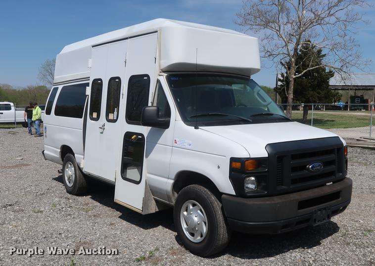 image for item DF3675 2009 Ford E350 Super Duty Extended van