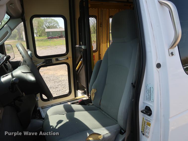 image for item DF3675 2009 Ford E350 Super Duty Extended van