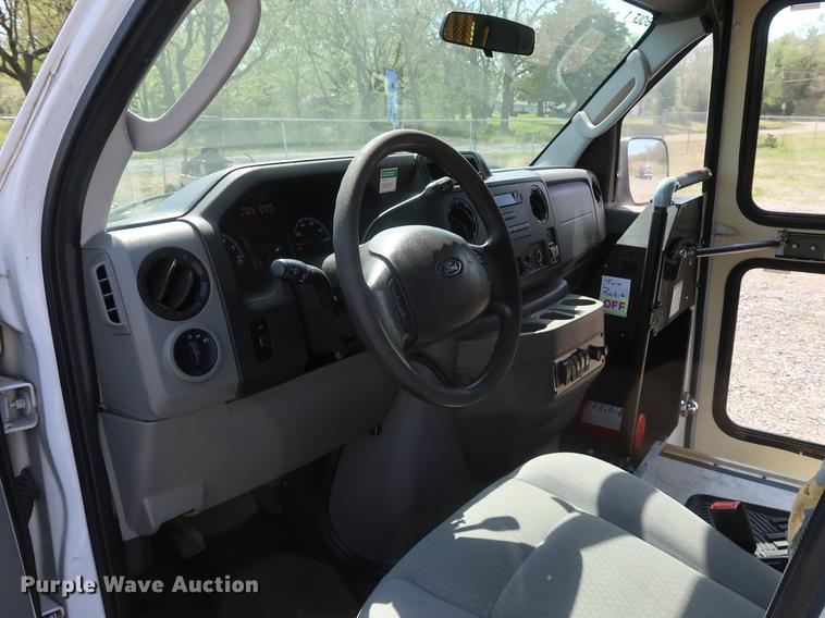 image for item DF3675 2009 Ford E350 Super Duty Extended van