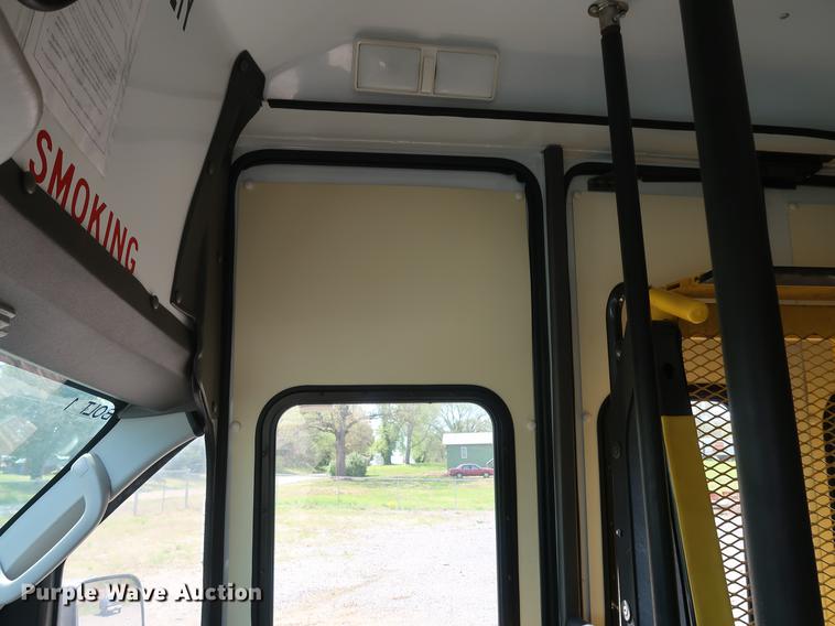 image for item DF3675 2009 Ford E350 Super Duty Extended van