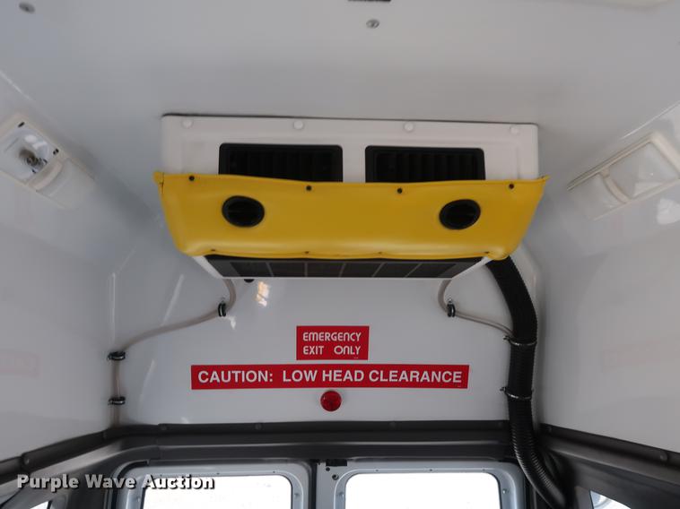 image for item DF3675 2009 Ford E350 Super Duty Extended van