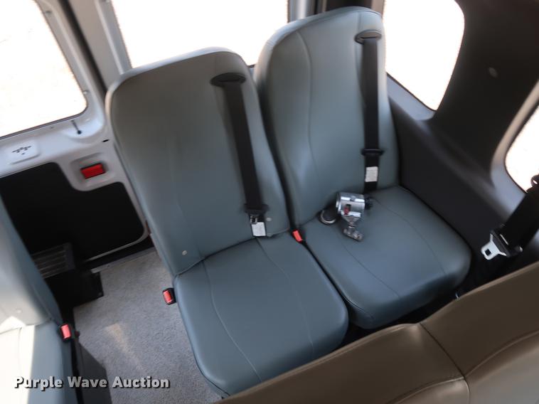 image for item DF3675 2009 Ford E350 Super Duty Extended van