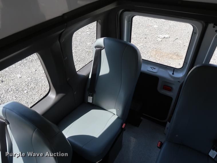 image for item DF3675 2009 Ford E350 Super Duty Extended van