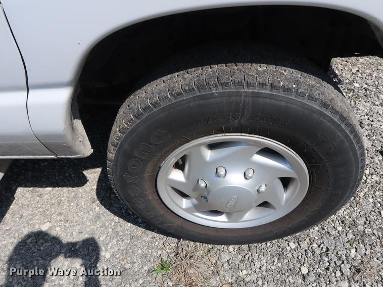 image for item DF3675 2009 Ford E350 Super Duty Extended van