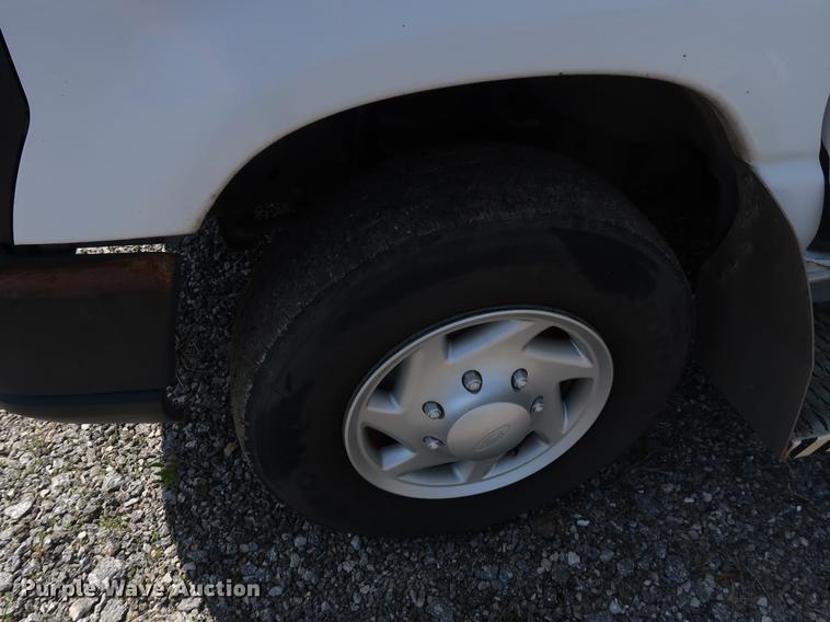image for item DF3675 2009 Ford E350 Super Duty Extended van