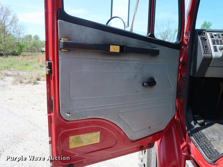 image for item DF3677 1995 Freightliner FL70 fire truck