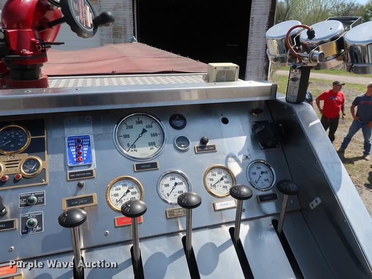 image for item DF3677 1995 Freightliner FL70 fire truck