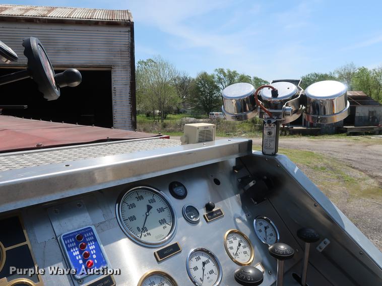 image for item DF3677 1995 Freightliner FL70 fire truck