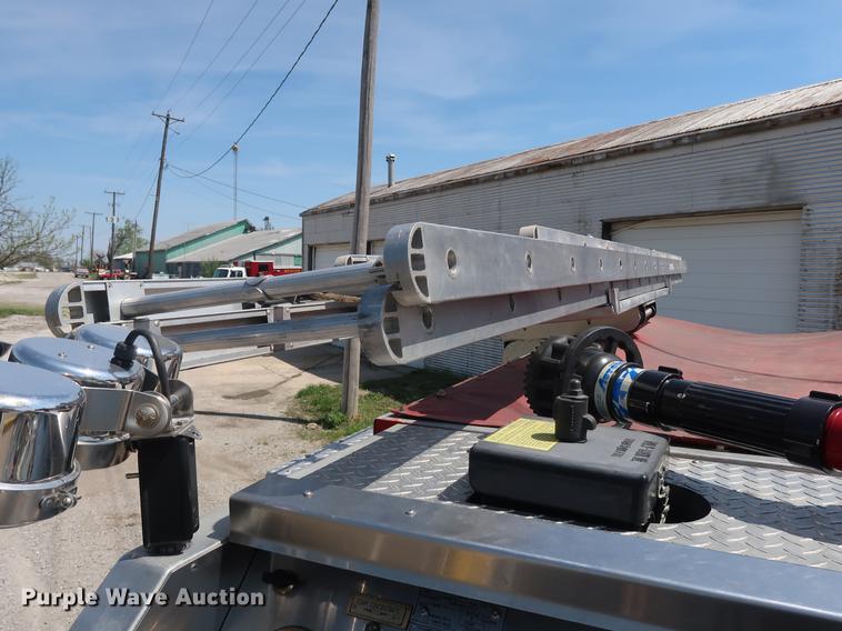 image for item DF3677 1995 Freightliner FL70 fire truck