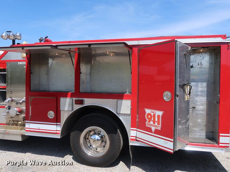 image for item DF3677 1995 Freightliner FL70 fire truck