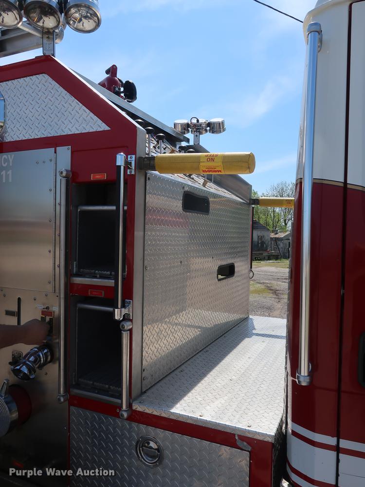 image for item DF3677 1995 Freightliner FL70 fire truck