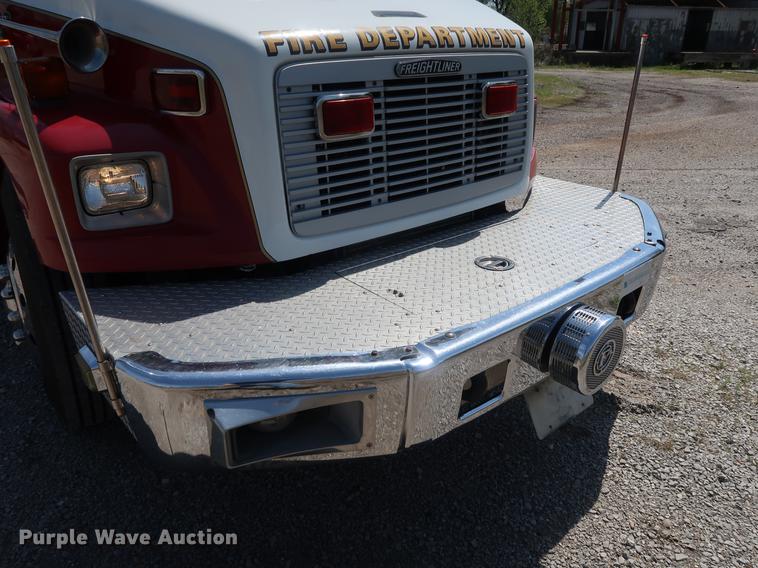 image for item DF3677 1995 Freightliner FL70 fire truck