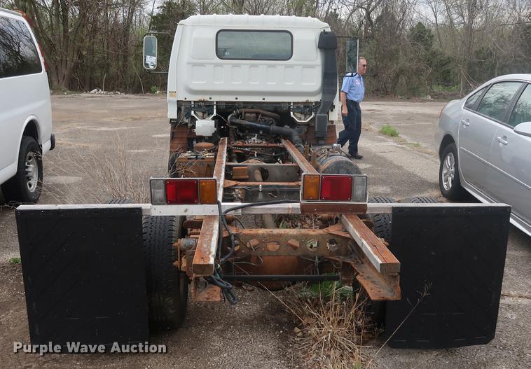 image for item DF3694 1990 Chevrolet 40 Tiltmaster truck cab and chassis