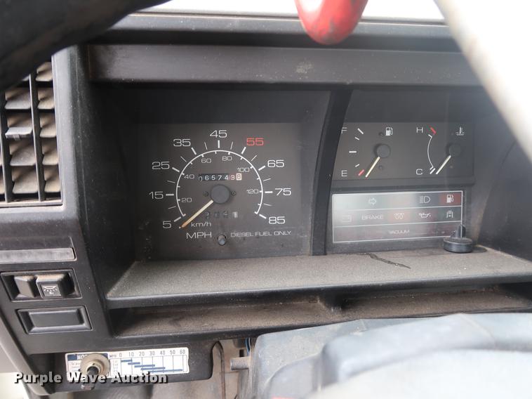 image for item DF3694 1990 Chevrolet 40 Tiltmaster truck cab and chassis