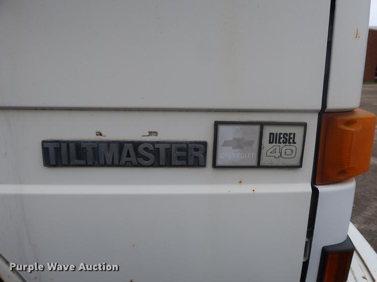 image for item DF3694 1990 Chevrolet 40 Tiltmaster truck cab and chassis