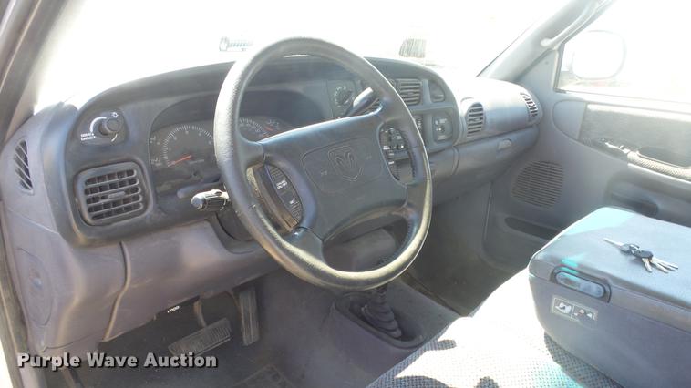 image for item DR9535 1998 Dodge Ram 1500 Club Cab pickup truck