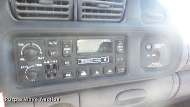 image for item DR9535 1998 Dodge Ram 1500 Club Cab pickup truck