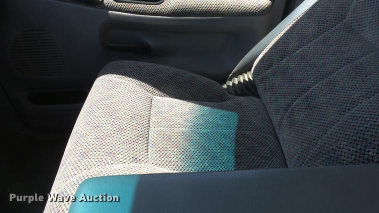 image for item DR9535 1998 Dodge Ram 1500 Club Cab pickup truck