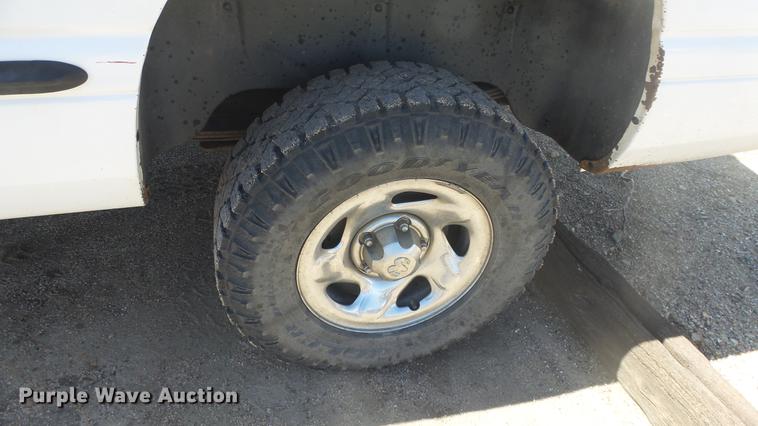 image for item DR9535 1998 Dodge Ram 1500 Club Cab pickup truck