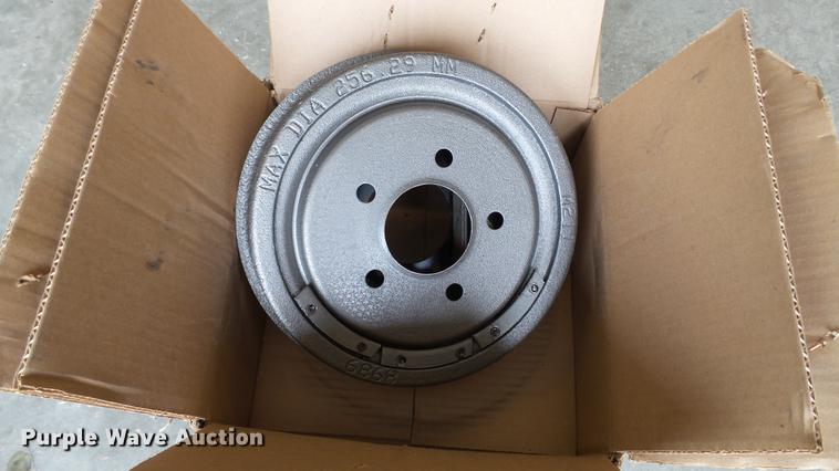 image for item DT9048 (2) rear drum brake assemblies