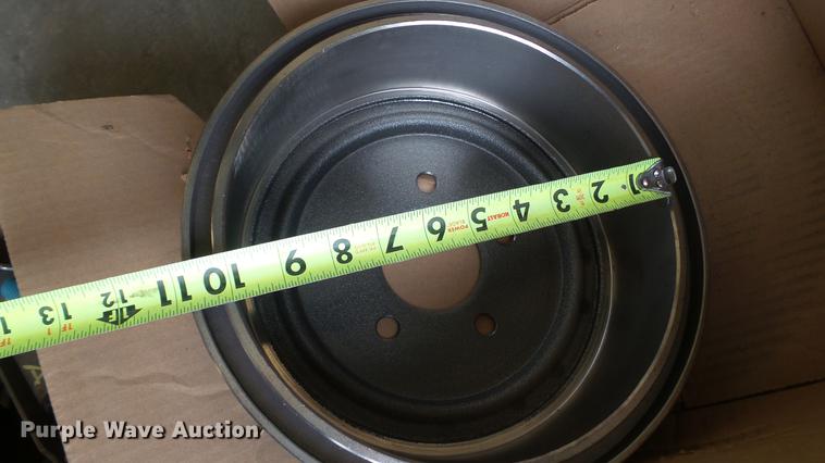 image for item DT9048 (2) rear drum brake assemblies