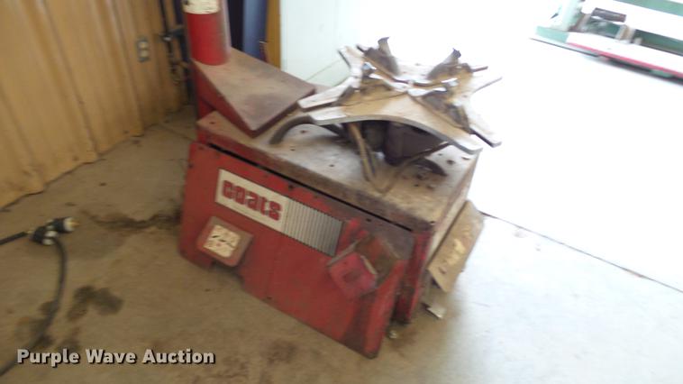 image for item DT9052 Coats rim clamp tire machine