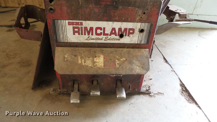 image for item DT9052 Coats rim clamp tire machine