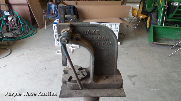 image for item DT9055 Drake 1 1/2 arbor press