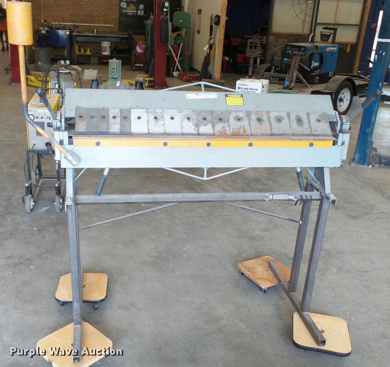 image for item DT9057 Sheet metal pan and box brake