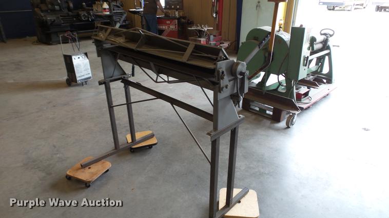 image for item DT9057 Sheet metal pan and box brake