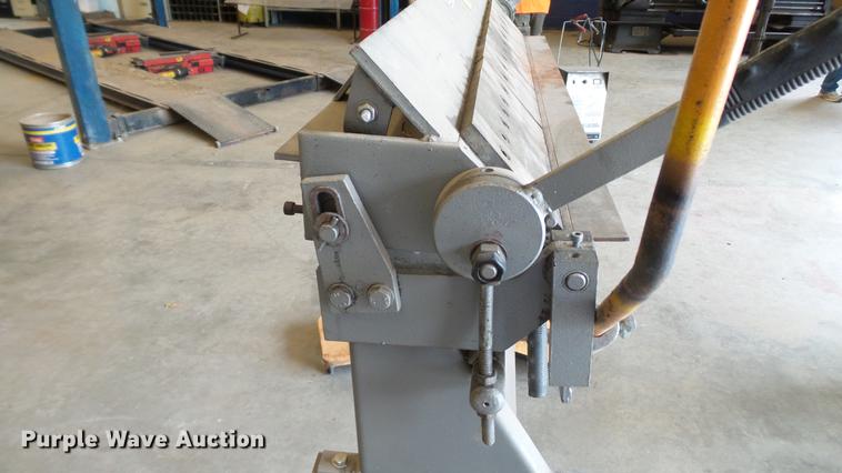 image for item DT9057 Sheet metal pan and box brake