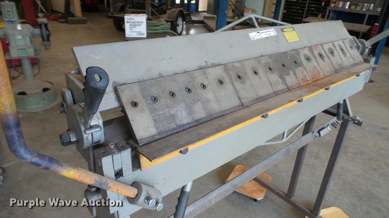 image for item DT9057 Sheet metal pan and box brake