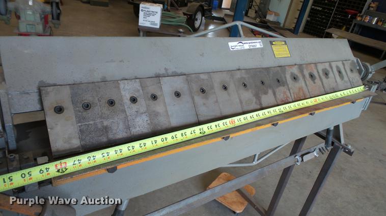 image for item DT9057 Sheet metal pan and box brake