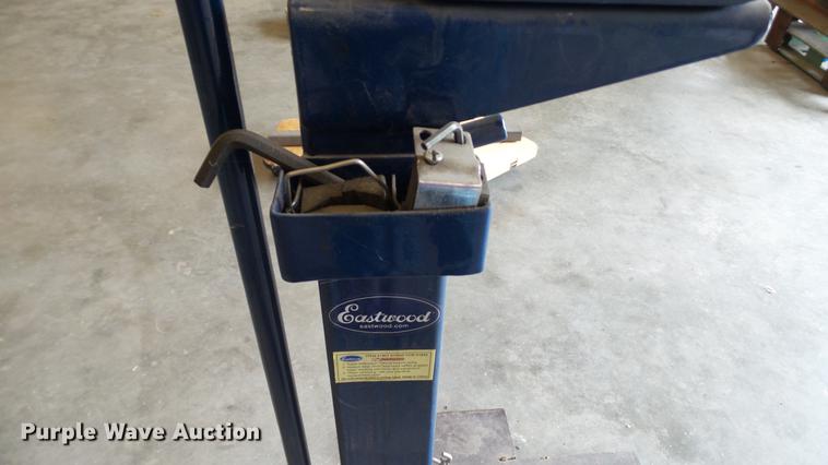 image for item DT9058 Eastwood metal shrinker and stretcher