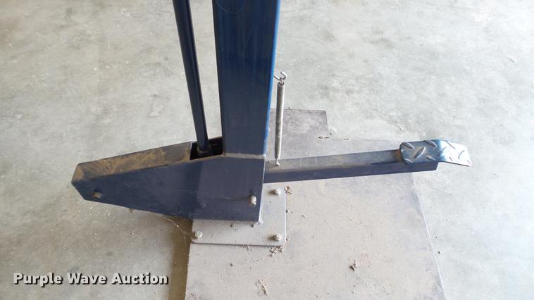 image for item DT9058 Eastwood metal shrinker and stretcher